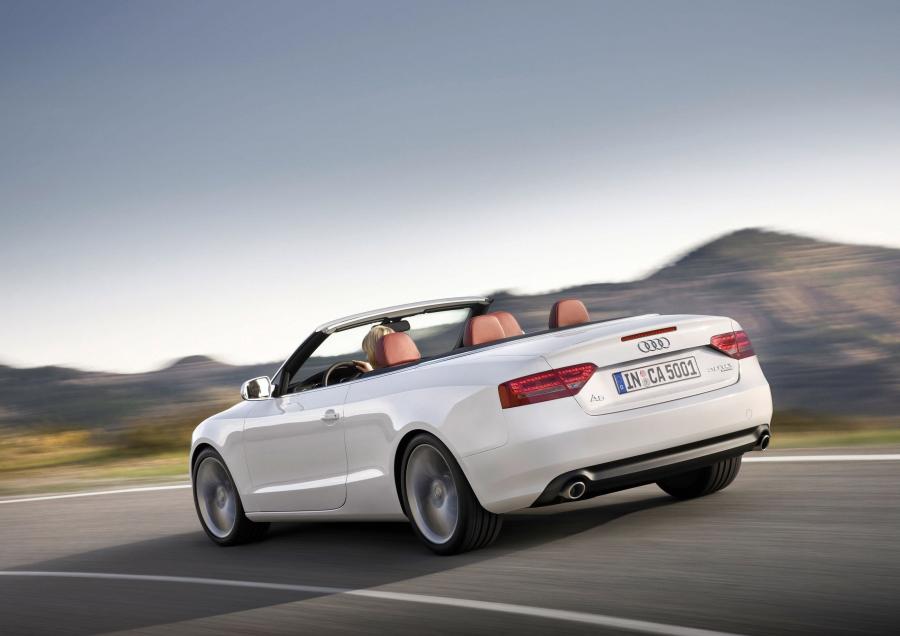  Audi A5 Cabriolet 3.0 TDI 2009 года  (фото 42 из 72)